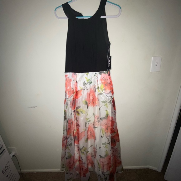 SLNY Dresses & Skirts - Formal Floral dress SLNY Dresses & Skirts - Formal Floral dress